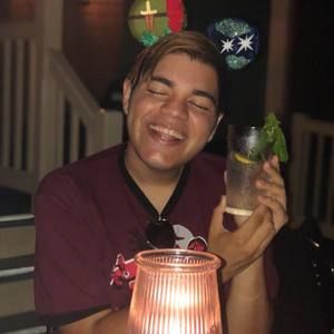 Meet your Posher, Felipe